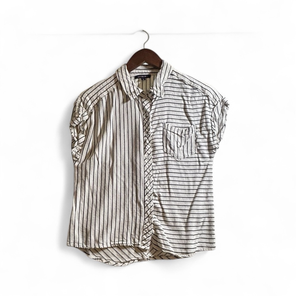 Skies Are Blue Black and White Striped Blouse Size Medium Short Sleeve